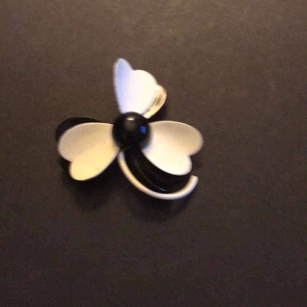 Flower Pin